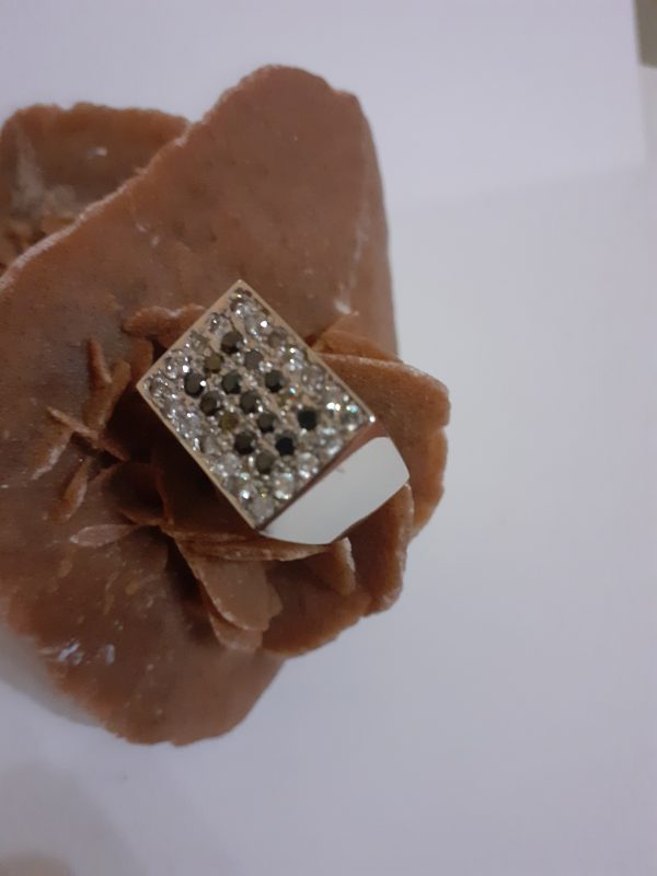 anello rettangolare in argento con pietre colorateangelo baldini